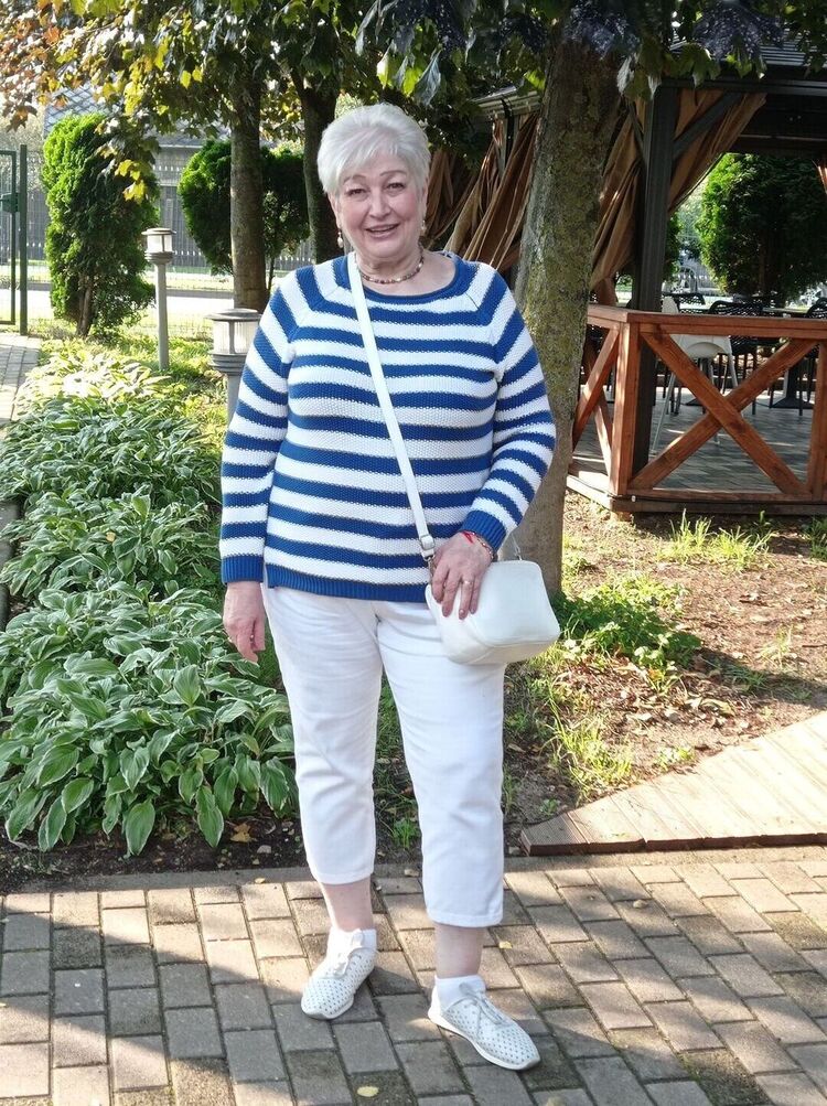  53515839  Inara, 64 ,    