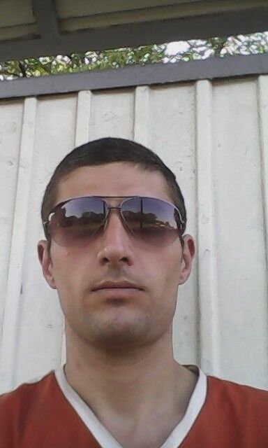  ,   Kamil, 37 ,   