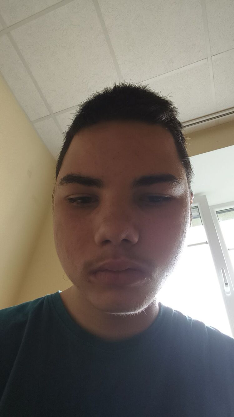  52354569  Lauris, 25 ,    