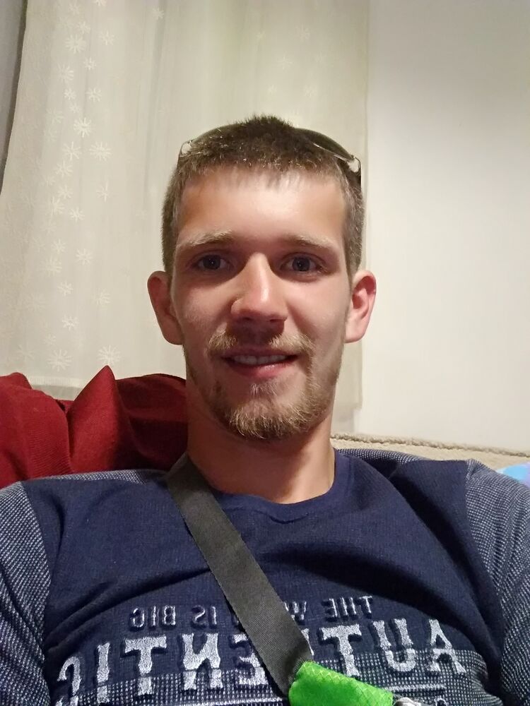 27936399  Artem, 29 ,    