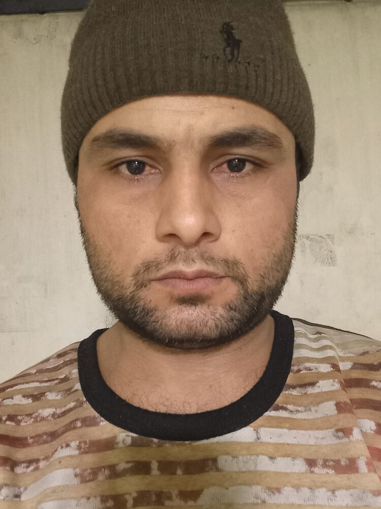  32566159  Emomali, 36 ,    