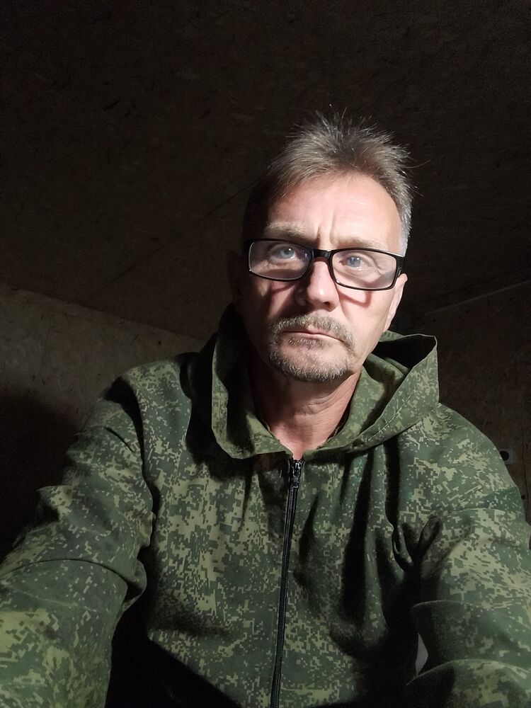  37541289  Vitalij, 54 ,    