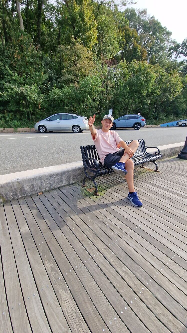  53890049  Irakli, 37 ,    Cliffside Park