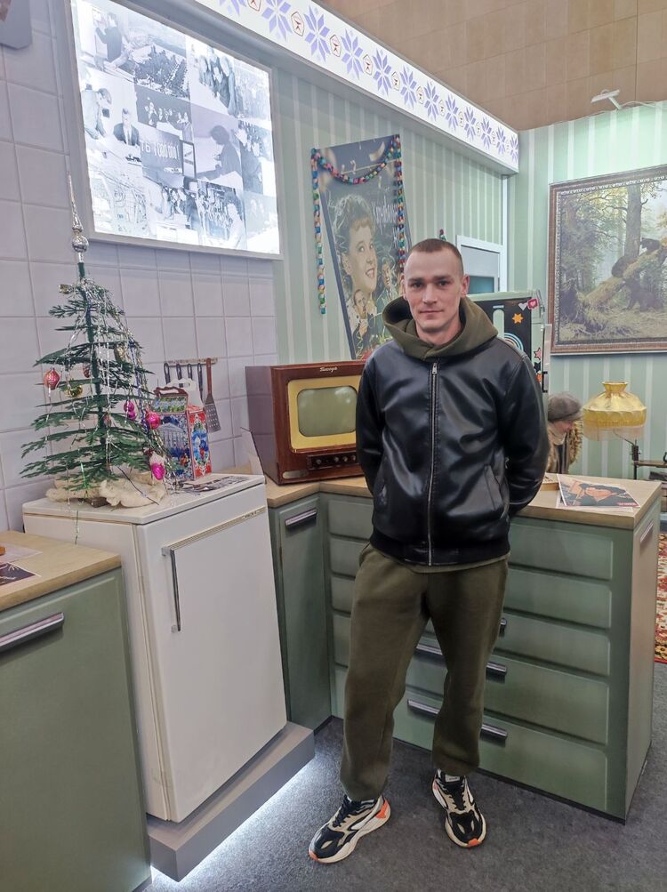  49636409  Evgeny, 34 ,    