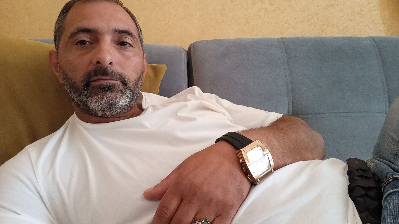  ,   Amil, 39 ,   ,   , c 