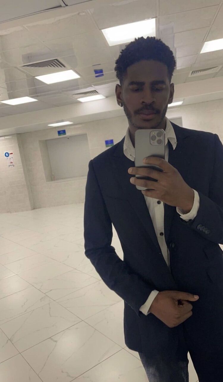 ,   Walter, 25 ,   ,   