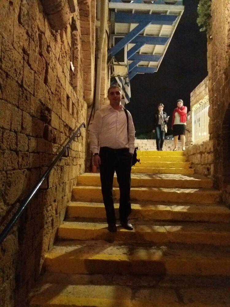  19317709  Victor, 44 ,    Tel Aviv-Yafo