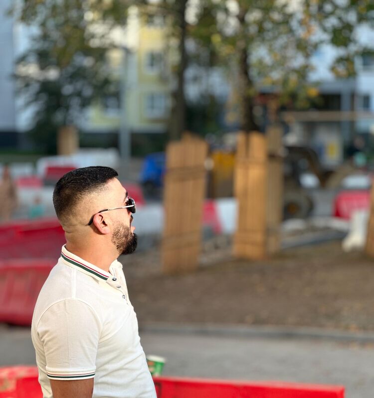  53645319  , 34 ,    