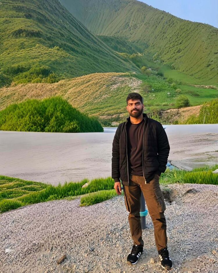  ,   Ajay, 24 ,     , c 