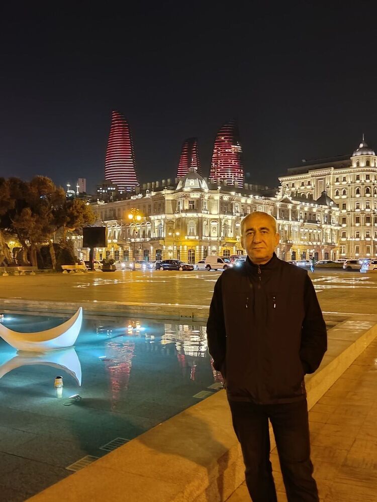  52875409  Rovshan, 55 ,    