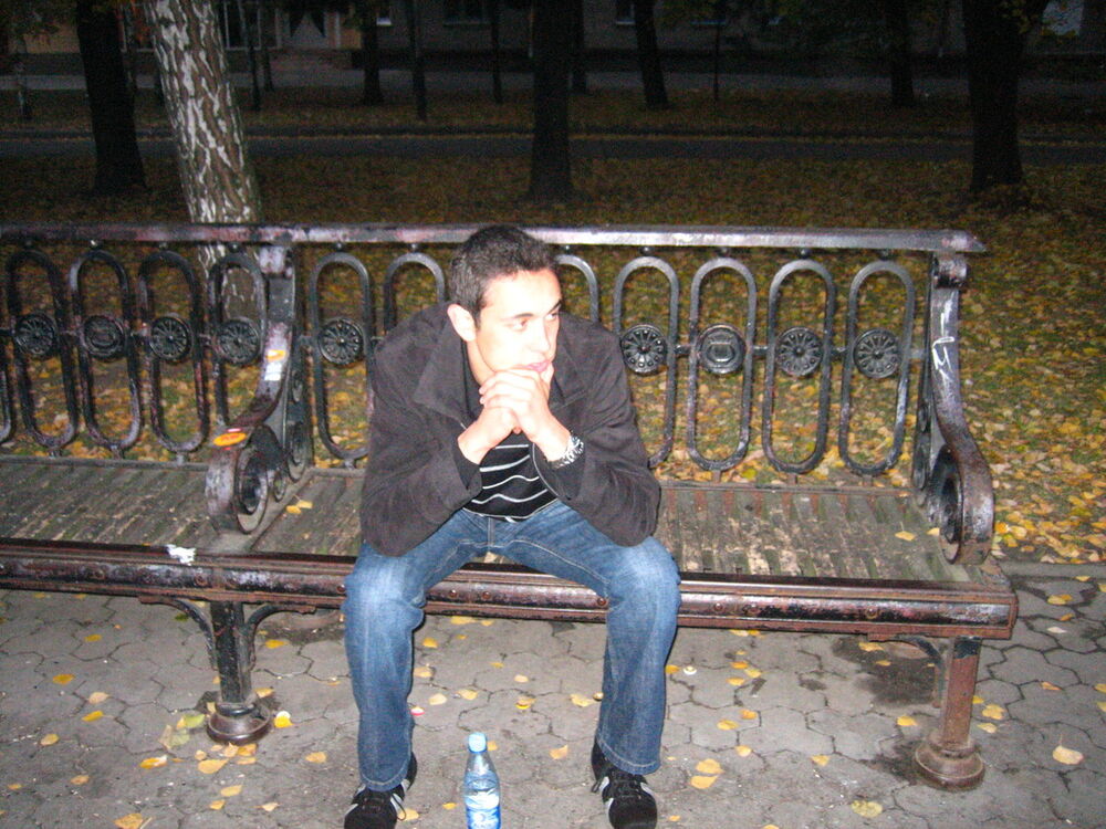  10209309  Yar, 43 ,    