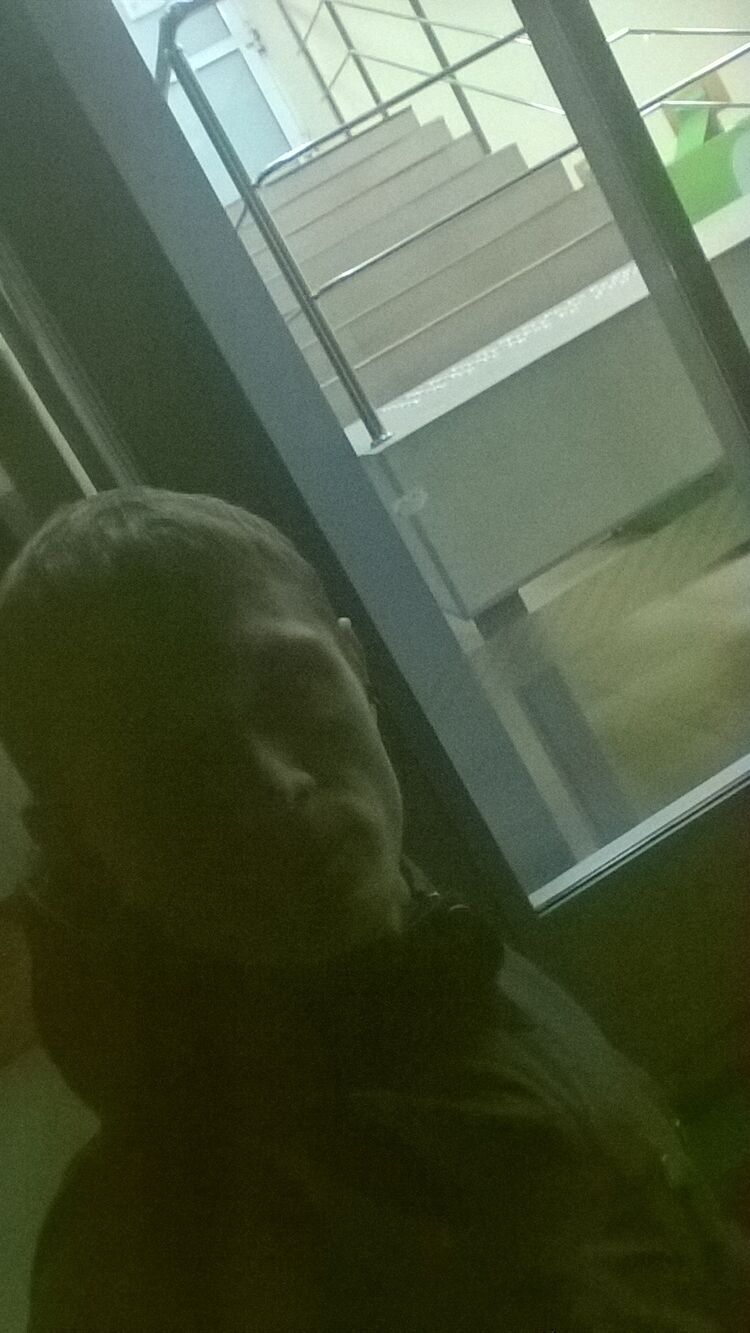  32501929  , 28 ,    