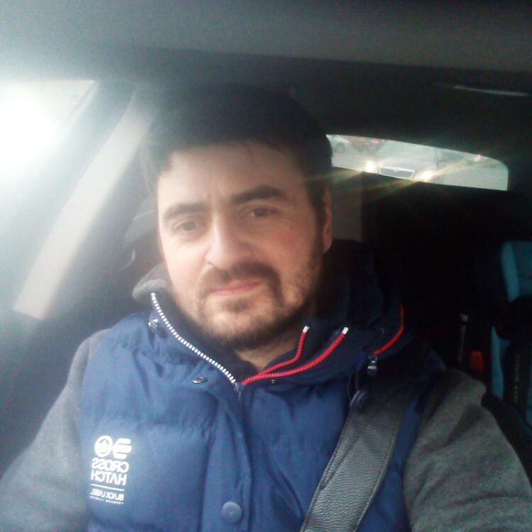  24370799  Ihor, 38 ,    