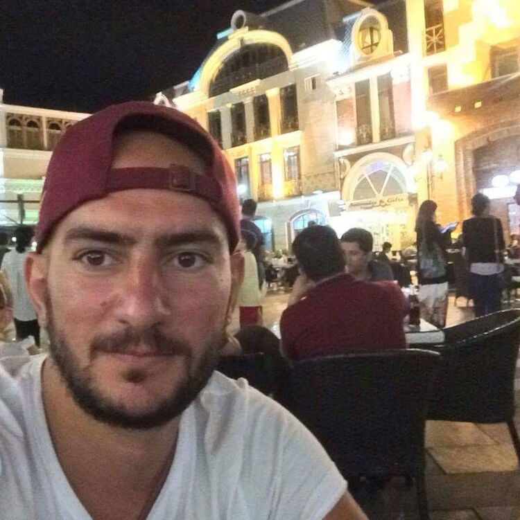 ���� 16797899 ������� Davit, 37 ���, ���� ���������� � �������