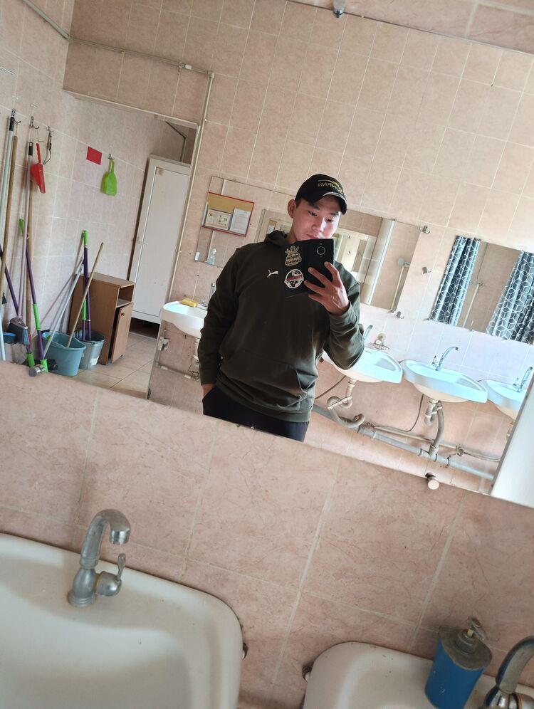  46653069  , 26 ,    