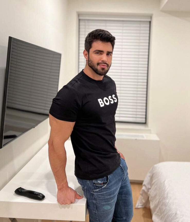  27036439  Garcia, 38 ,    