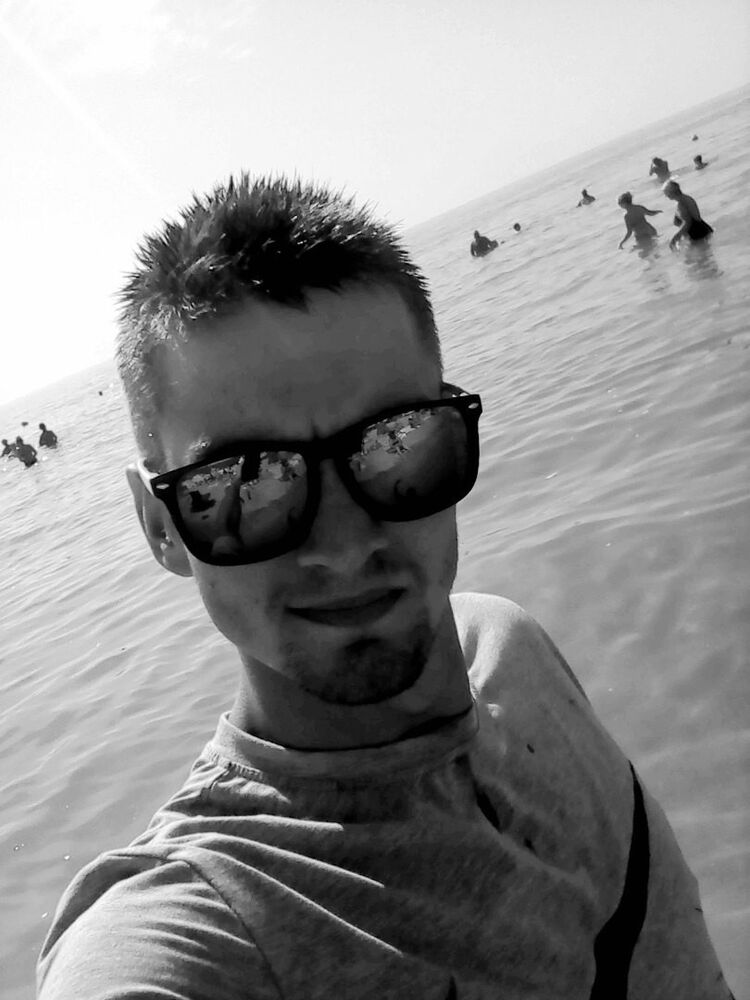  18636839  , 28 ,    
