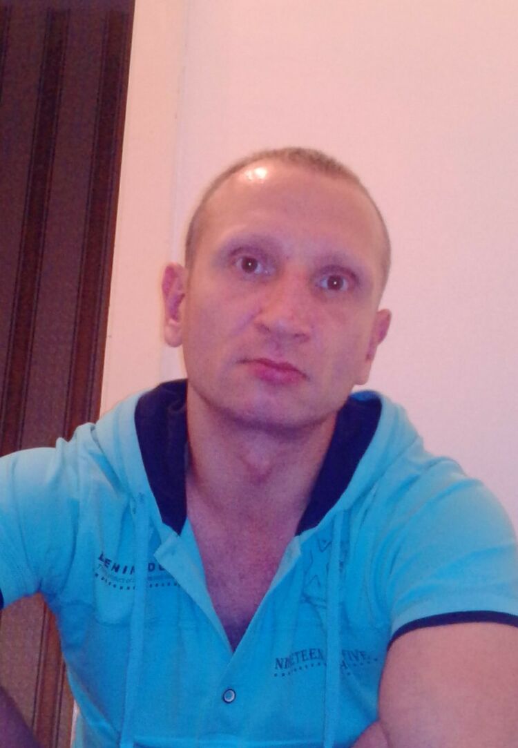  ,   Nikolai L, 49 ,   ,   , c 