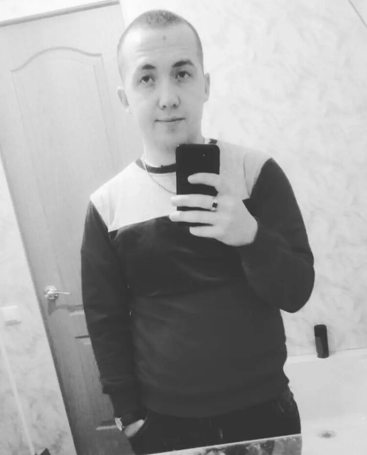  27239049  Eugeny, 29 ,    