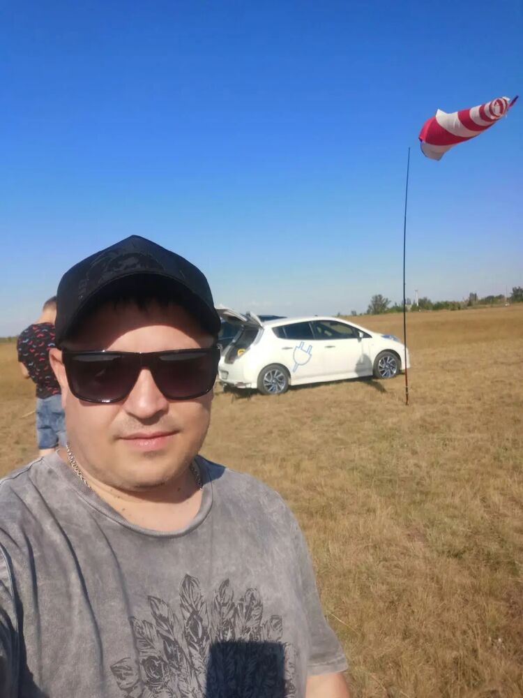 ,   Pavel, 40 ,   ,   