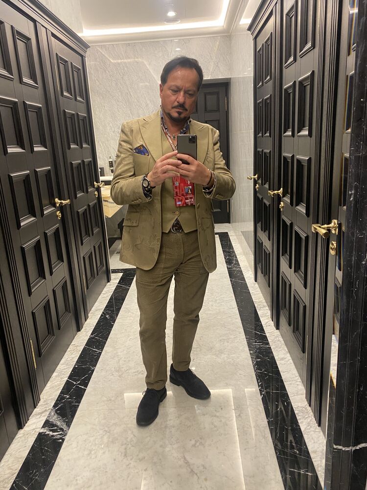  40097379  Angelo, 37 ,    -