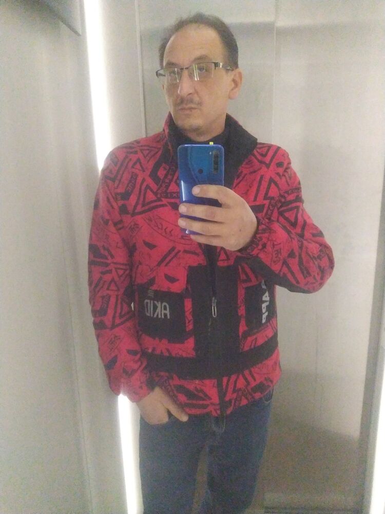  47673669  , 44 ,    