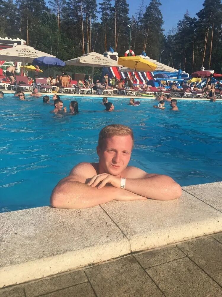  35804139  Alexey, 25 ,    