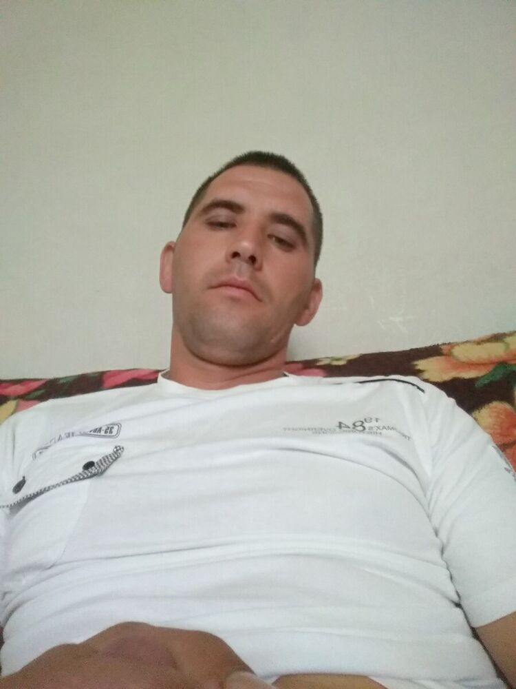  21024769  , 37 ,    