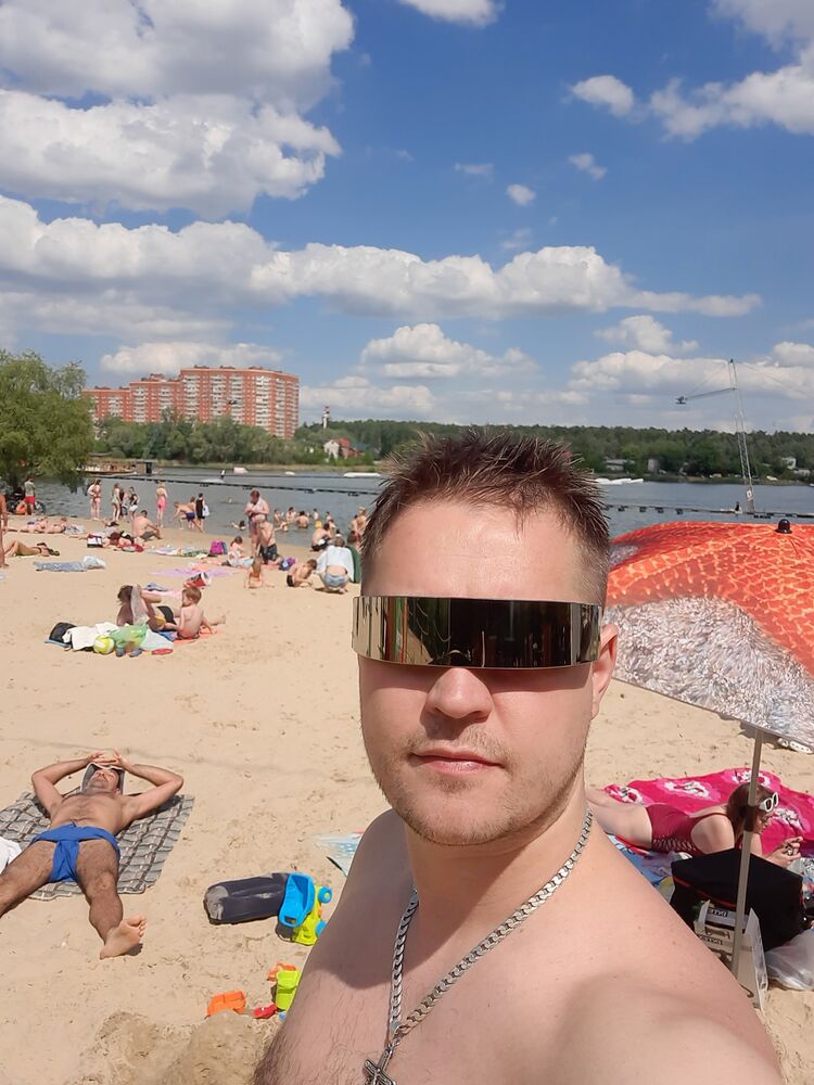  44081769  , 37 ,    
