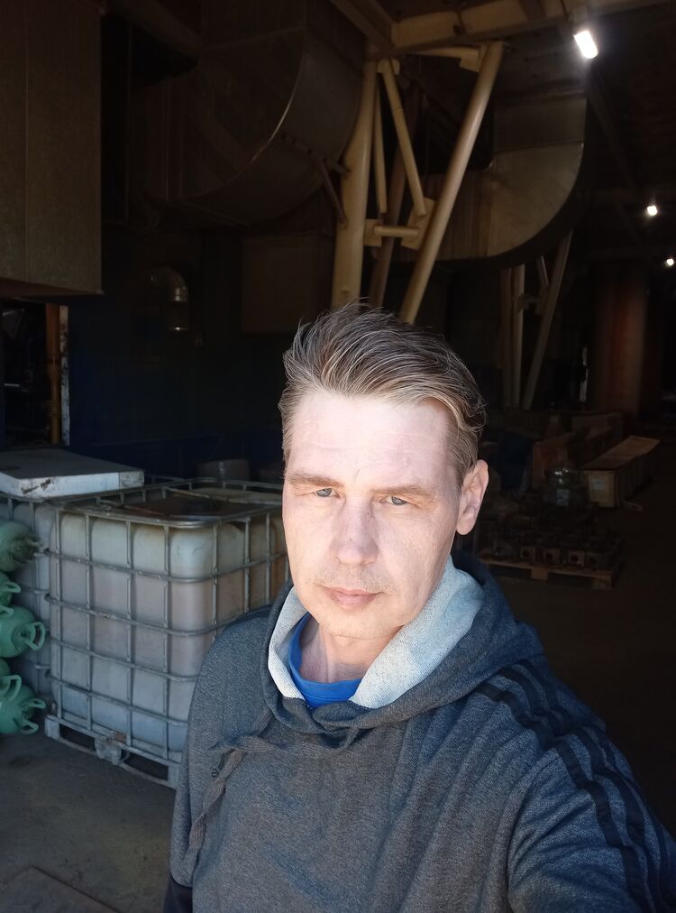  43383539  , 49 ,    