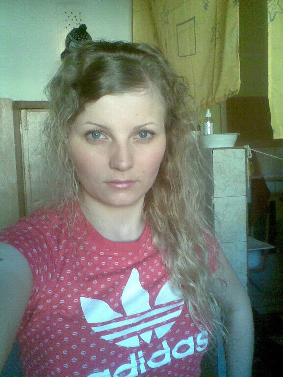  28051019  Karmen, 30 ,    