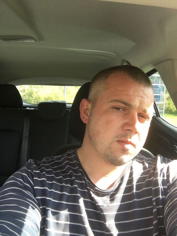  22005489  , 37 ,    