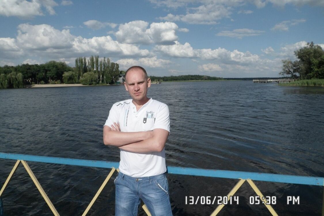  14866019  Alex, 41 ,    