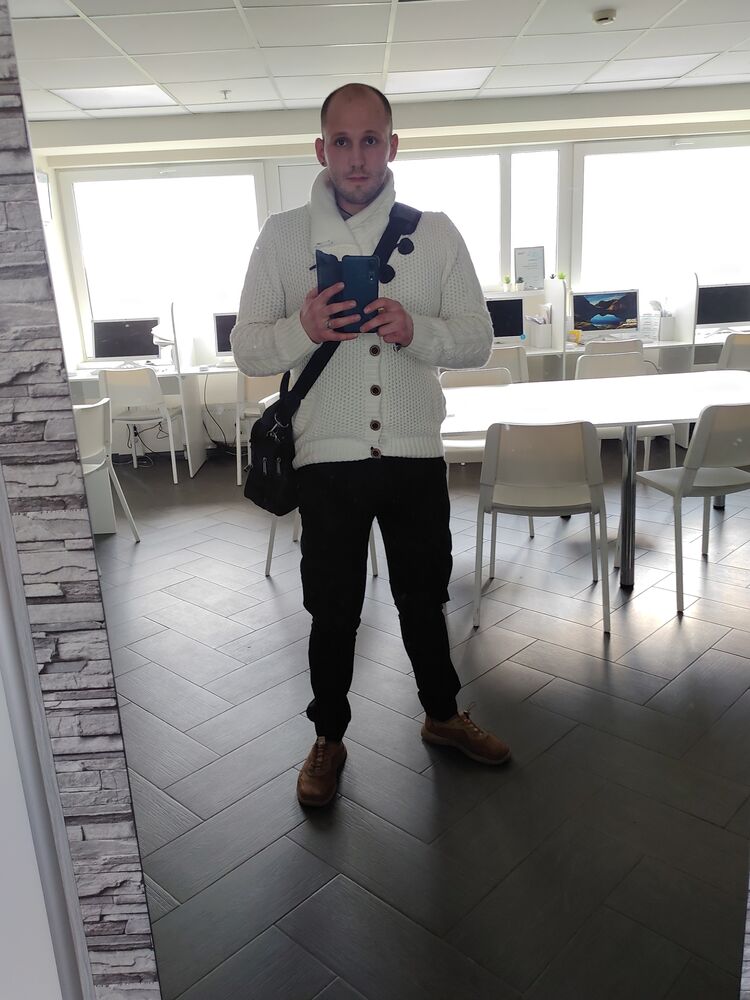  34847619  Petr, 33 ,    