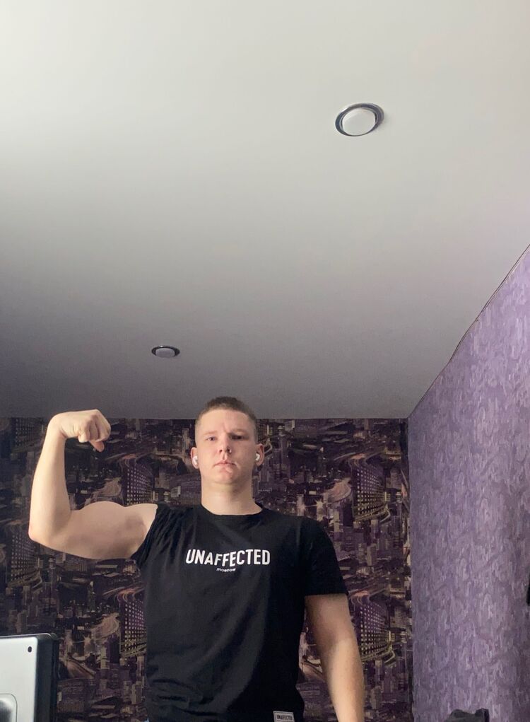  44572569  , 21 ,    