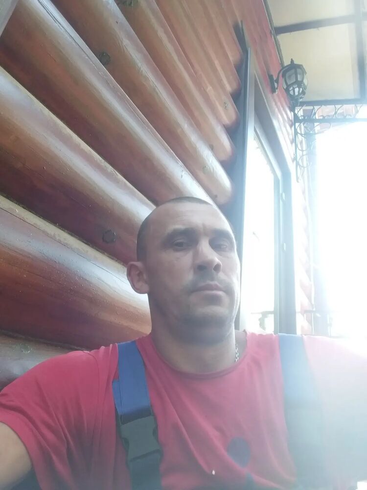  36242069  Sergey, 46 ,    
