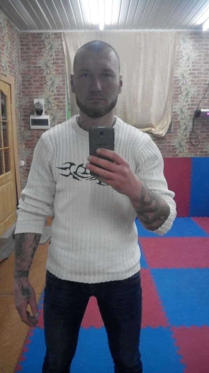  10849179  , 44 ,    