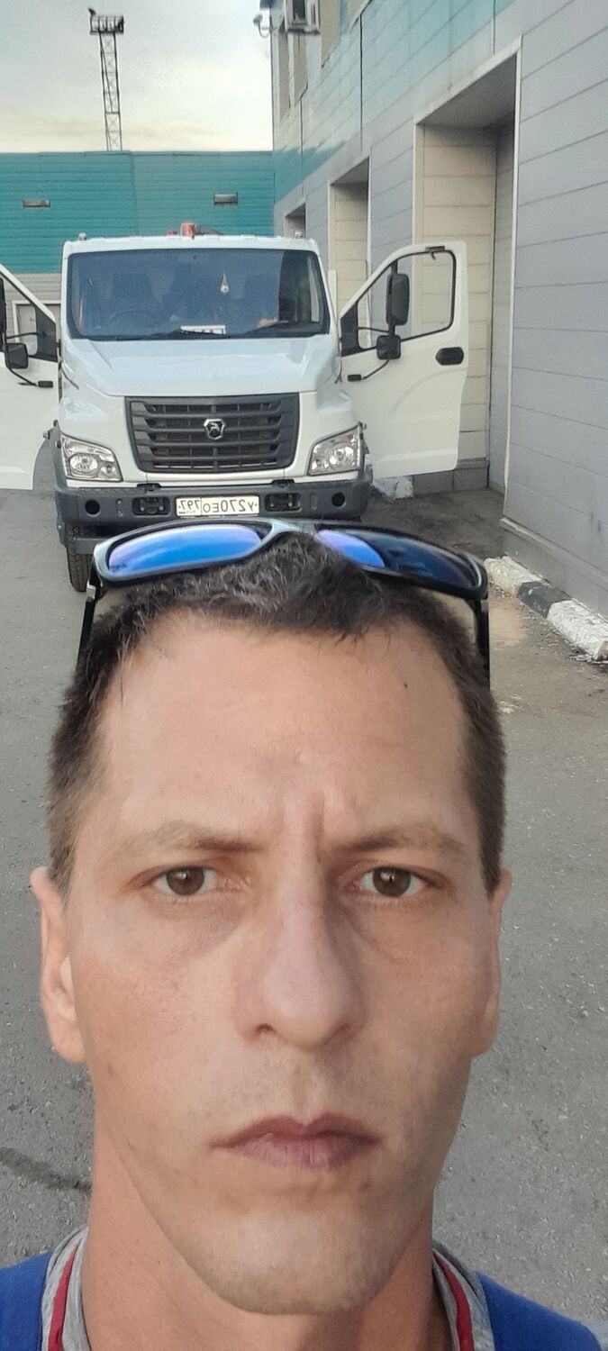  28682609  Vladimir, 36 ,    