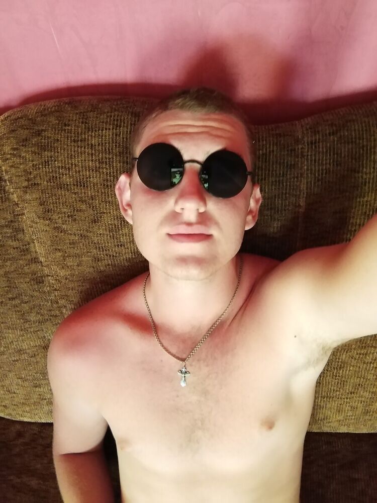  21145539  Bogdan, 24 ,    