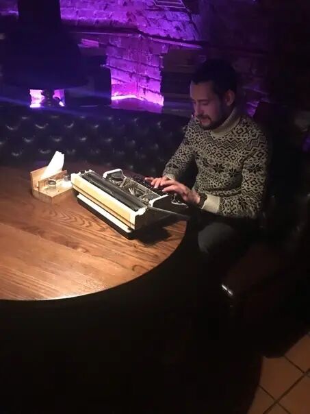  39506019  Ruslan, 32 ,    
