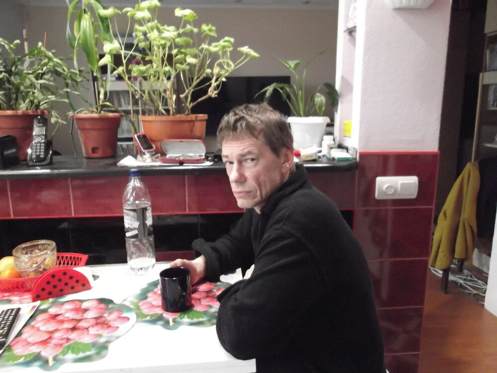  7983239  Andre, 64 ,    