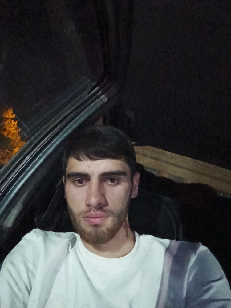  43342699  Erik, 23 ,    