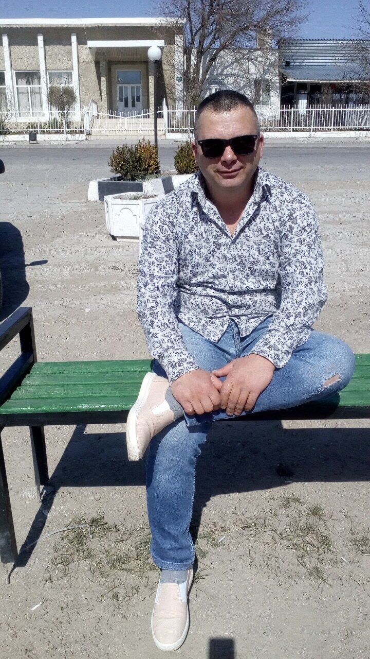  24357999  Vitalic, 46 ,    