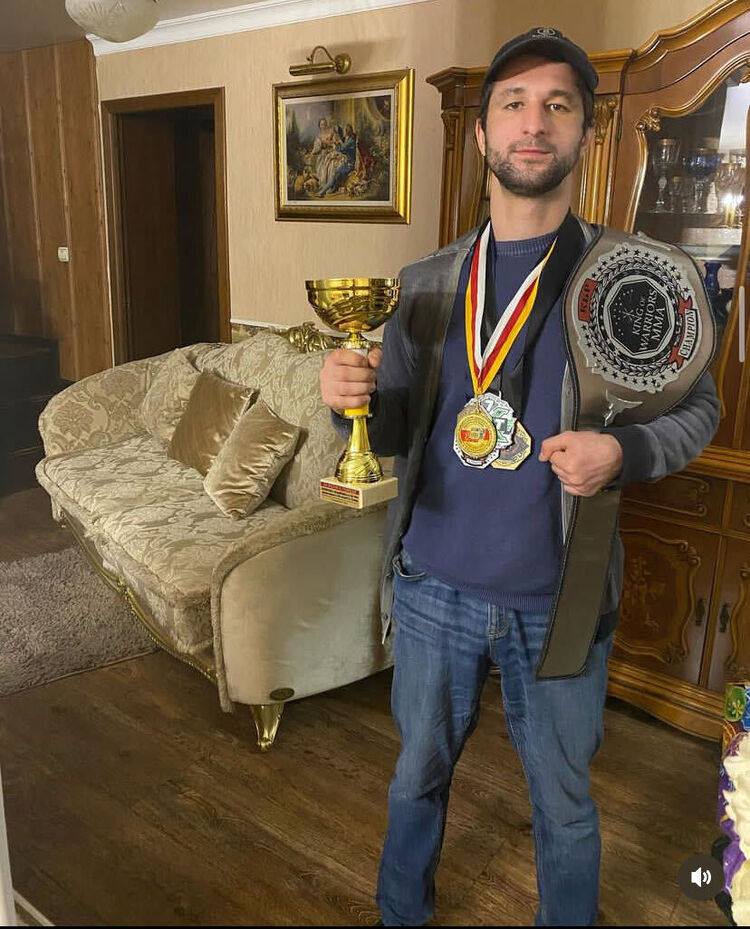 ���� 39991779 ������� �����, 32 ����, ���� ���������� � ��������