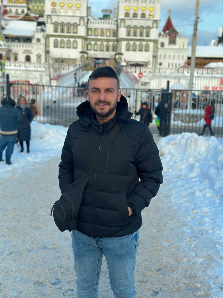  39890169  Dogan, 30 ,    