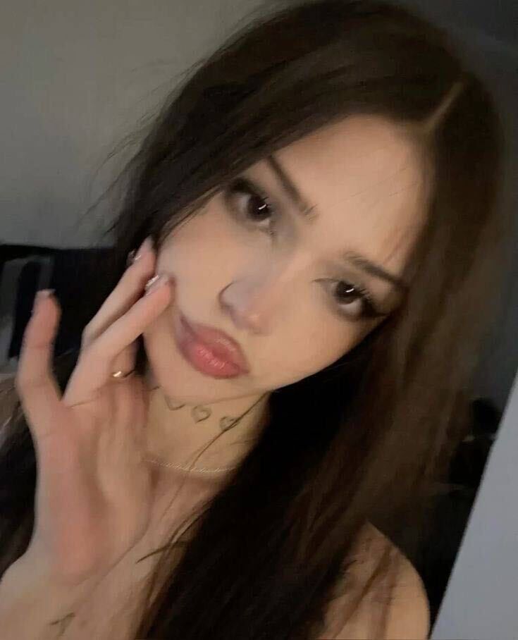  53270889  Elina, 19 ,    
