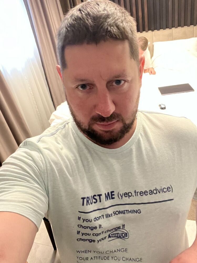  46956479  Aka27, 38 ,    