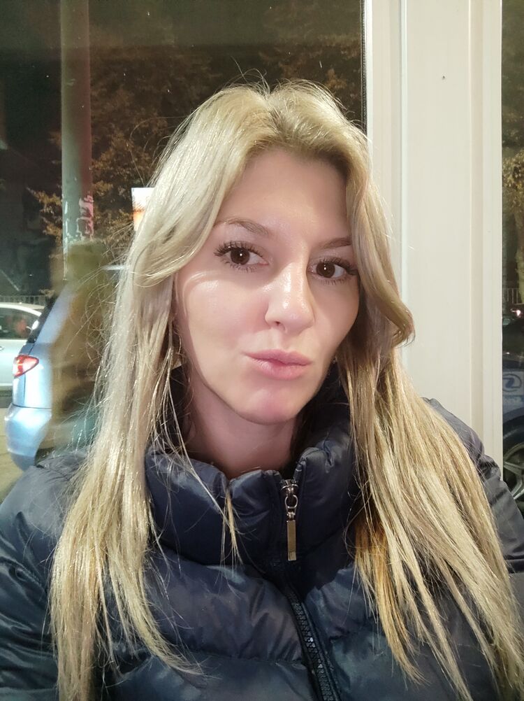  --,   Anastasia, 42 ,   ,   