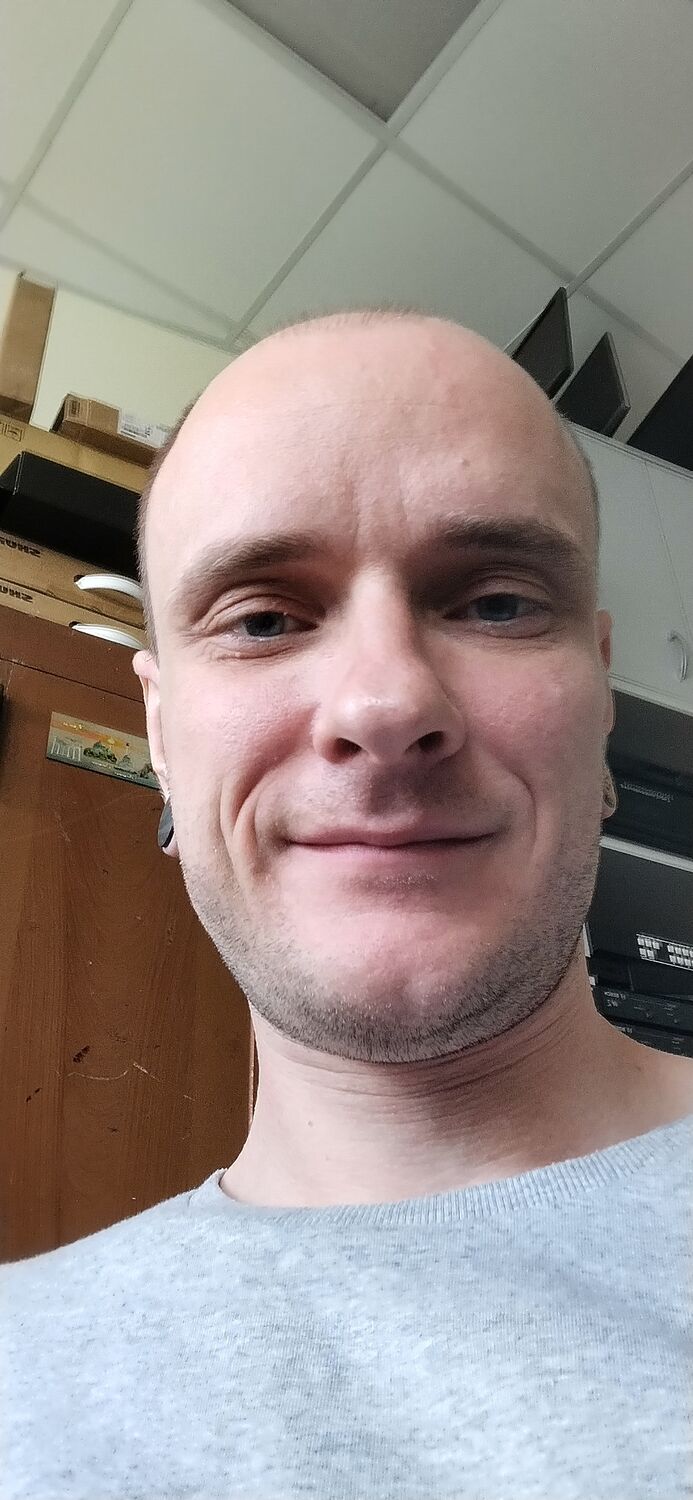  52761049  Slava, 35 ,    -