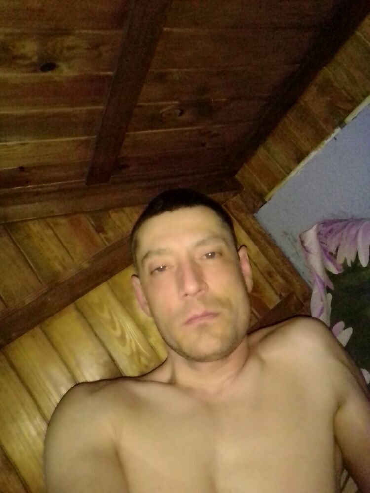  22327679  Victor, 35 ,    